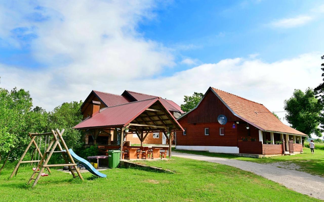 House Luna Rakovica Exteriér fotografie