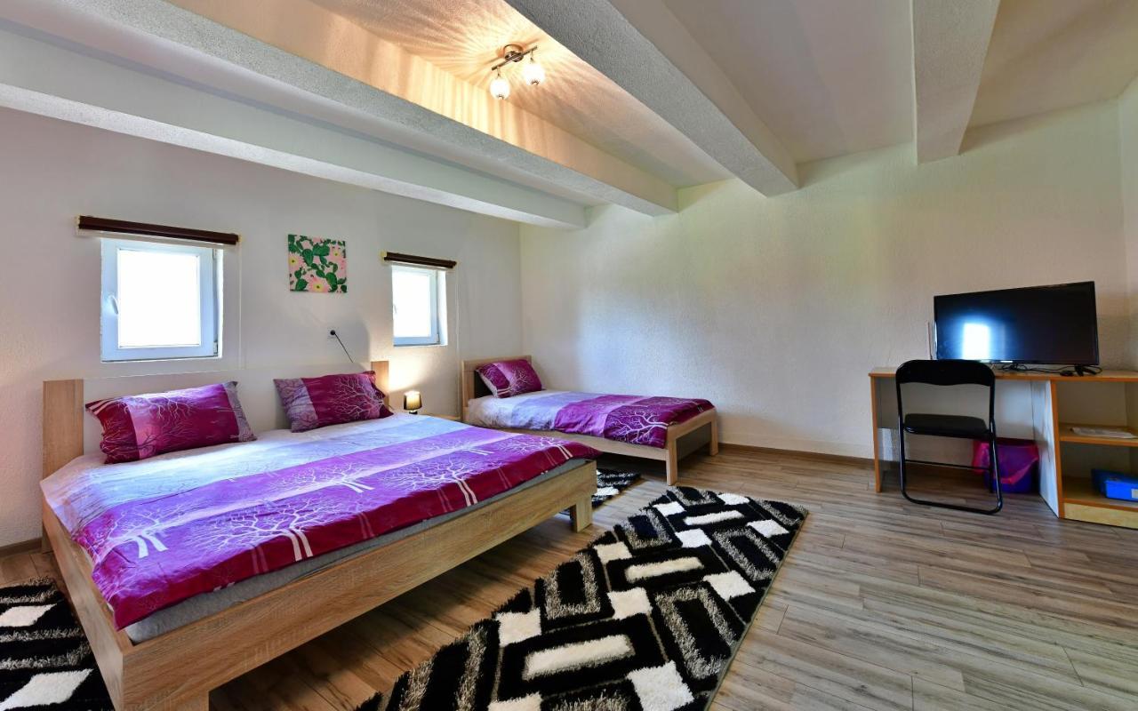 House Luna Rakovica Exteriér fotografie